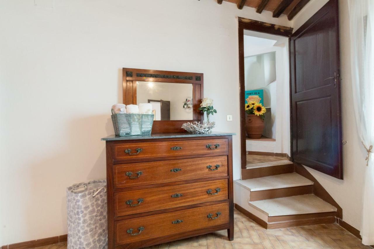 Art Rebus Tower In Tuscany Apartment Radda in Chianti Bagian luar foto