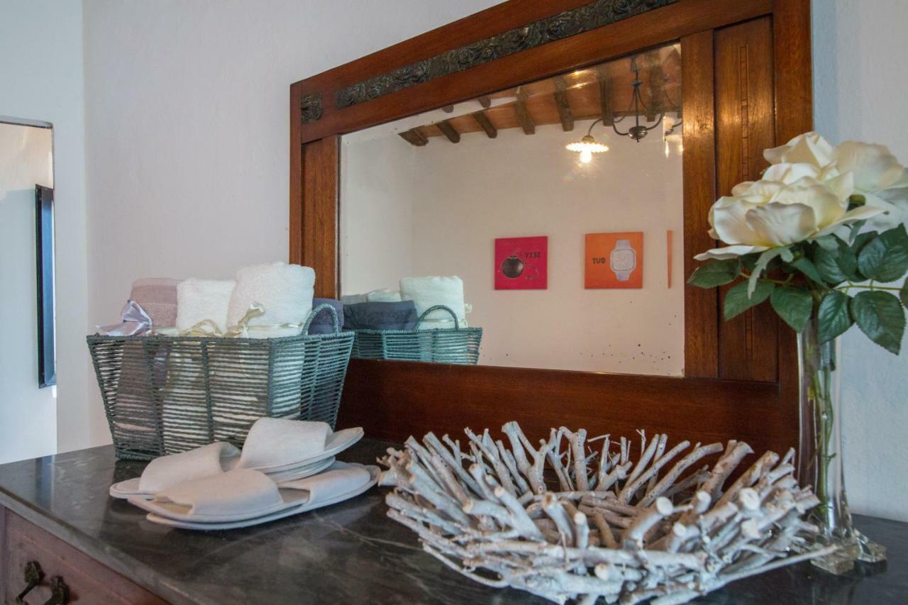 Art Rebus Tower In Tuscany Apartment Radda in Chianti Bagian luar foto