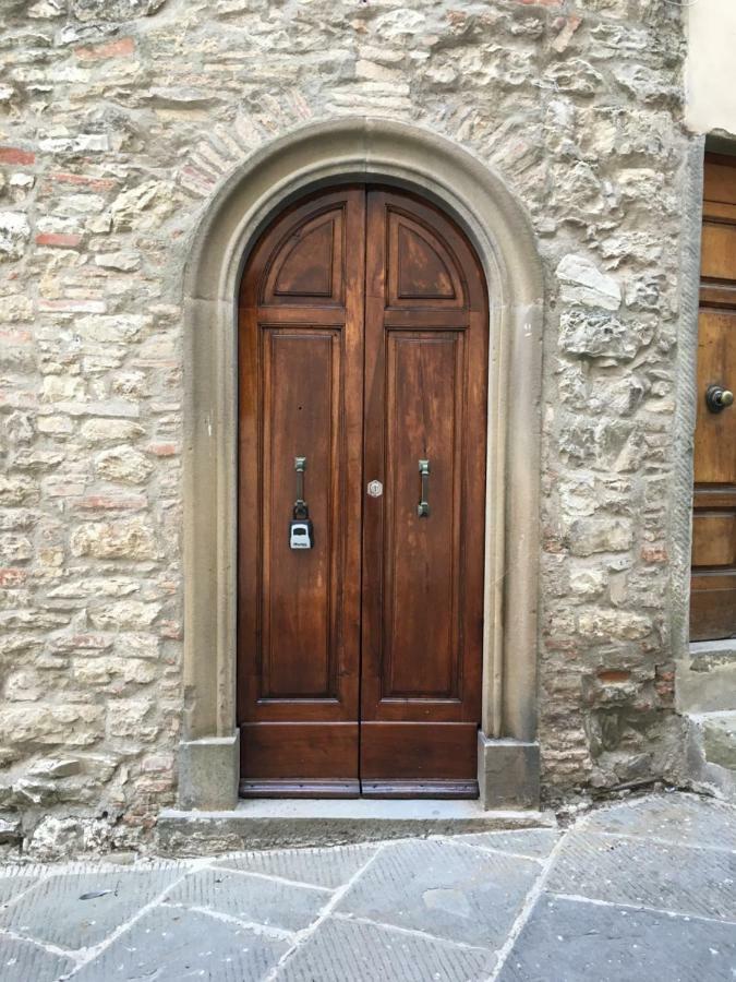 Art Rebus Tower In Tuscany Apartment Radda in Chianti Bagian luar foto