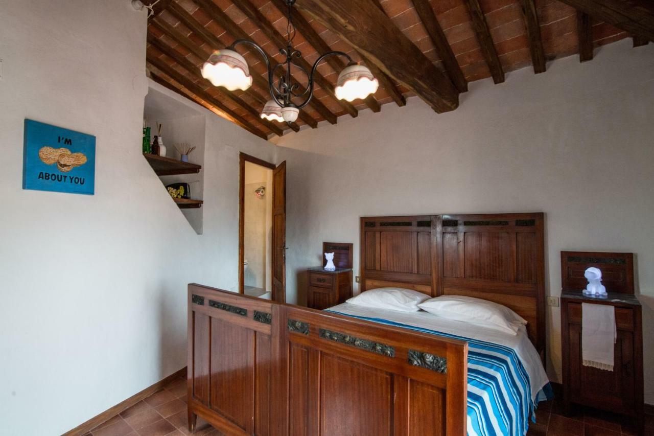 Art Rebus Tower In Tuscany Apartment Radda in Chianti Bagian luar foto